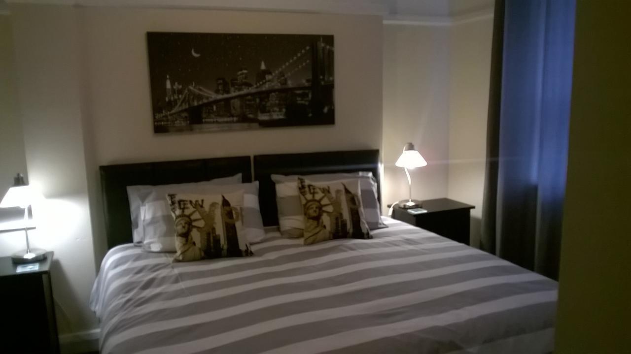 Upton Arms Hotel Pontefract Esterno foto
