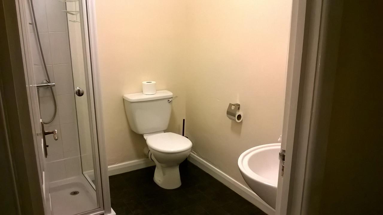 Upton Arms Hotel Pontefract Esterno foto